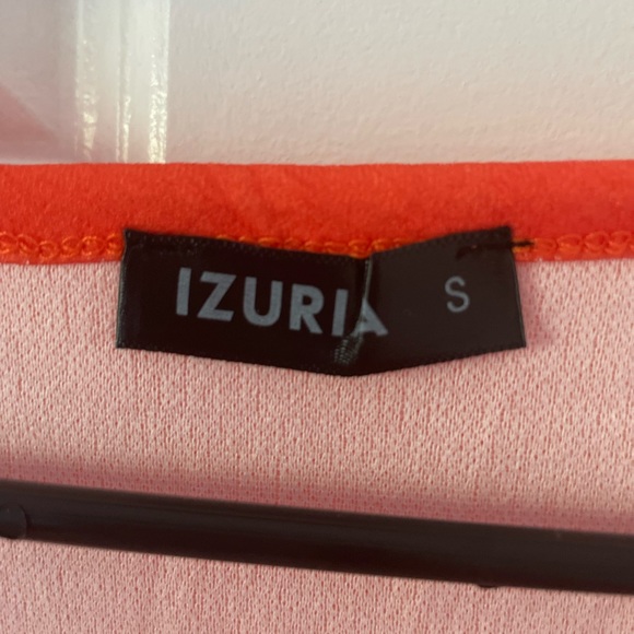 Puff sleeve Blouse - Picture 2 of 3